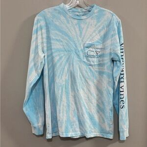 Women's Vineyard Vines Whale Logo Blue and White Tie-Dye Long Sleeve Tee. Size S